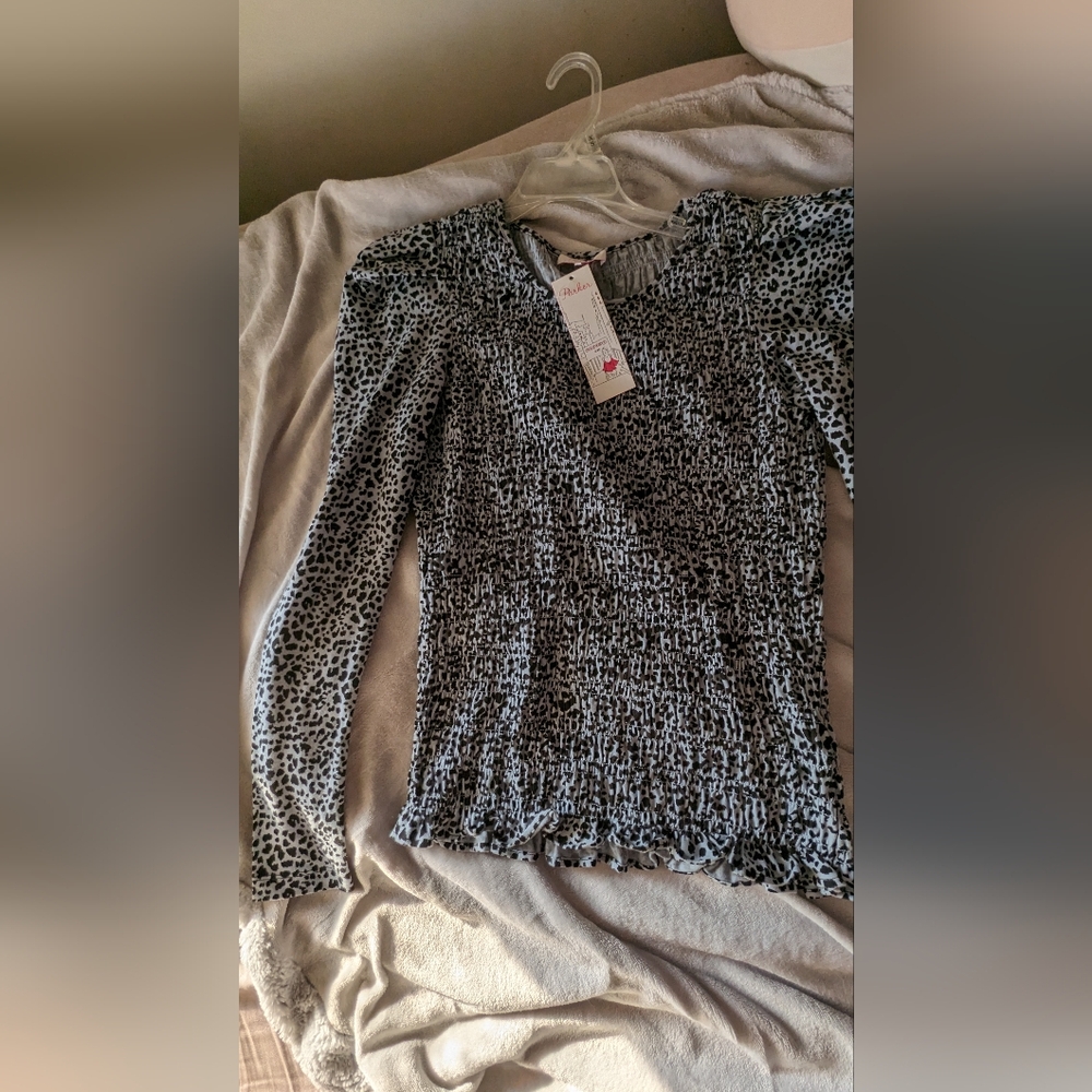 NWT Parker Top Leopard Print Long Sleeve ruched fabric - Picture 6 of 9